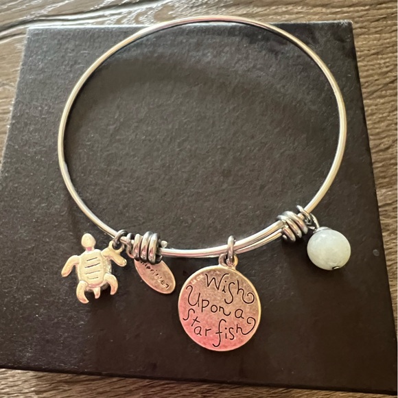 Unwritten Wish Upon a Starfish Charm Bangle Bracelet Silver Amazonite - Picture 2 of 9